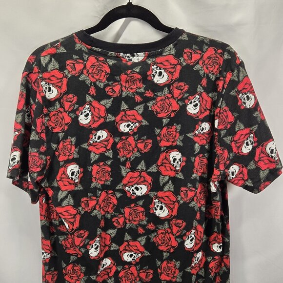 All Over Skulls Print Men T-Shirt WXYZ LG Short Sleeve Front Pocket Halloween - Picture 7 of 8